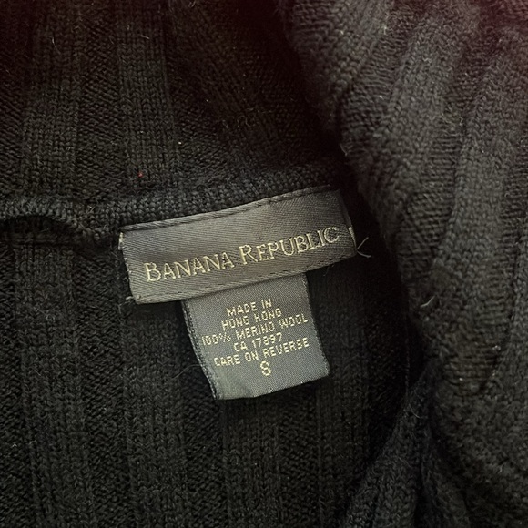 Banana Republic small black sweater - Picture 2 of 2